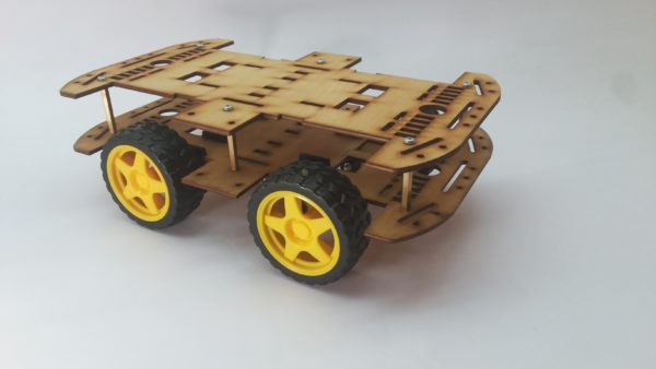 4WD SMART CAR CHASSIS "wood"