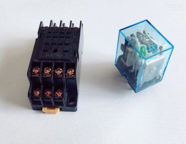 Relay 220Vac Coil 14pin + Socket - Image 2